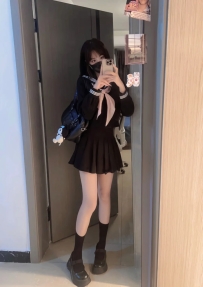 名前：涼宮 莉娜（すずみや りな） 🇯🇵